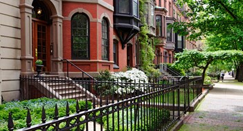 Does Curb Appeal Really Matter? Residential district of Boston Back Bay